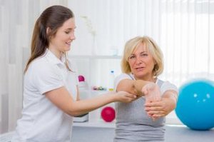 Physiotherapie bei Ellenbogen und Handverletzungen