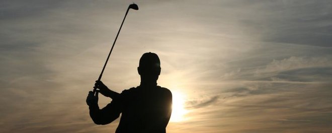 Krankengymnastik bei einem Golferellenbogen