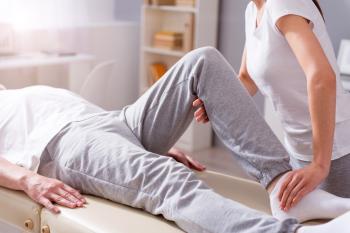 Physiotherapie bei Knieschmerzen und Kniegelenkserkrankungen Physiotherapie bei Knieschmerzen und Kniegelenkserkrankungen