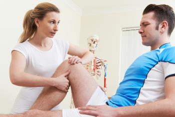 Physiotherapie bei bei akuten Kniebeschwerden durch Fehlbelastungen Kniemobilisation