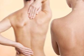 Physiotherapie bei Rückenschmerzen Aktive und passive Maßnahmen erfolgen in der Physiotherapie