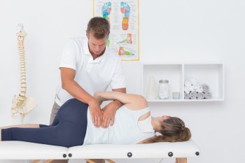 Physiotherapie bei Rückenschmerzen Physiotherapeutische Behandlung bei Rückenschmerzen